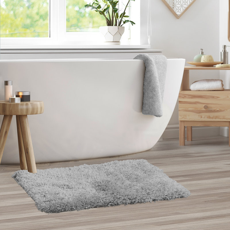 Tapis pour salle de bain rectangulaire en polyester antidérapant Ciarra, l 20 po x L 32 po, Argent