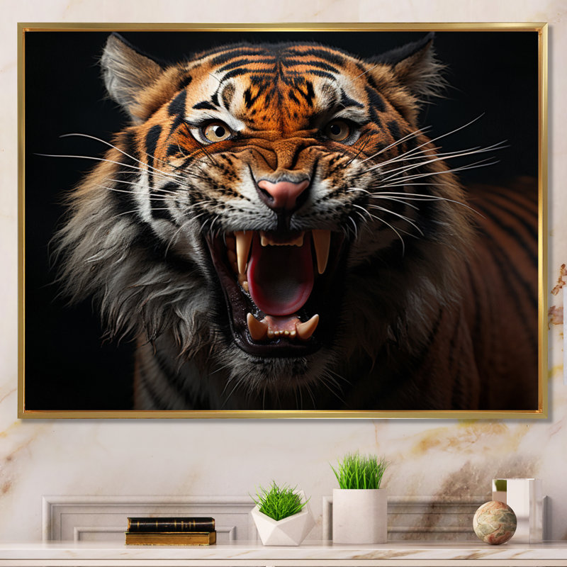 «Tiger Stripes Of Power II» sur toile, Cadre flottant doré, H 16 po x l 32 po x P 1 po