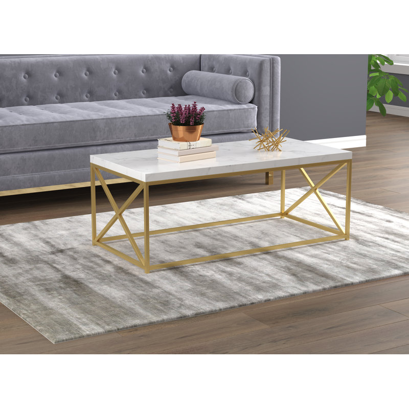 Table basse Brady, plateau en faux bois, structure en X en métal, Doré, Marbre blanc, H 17 po x L 44 po x l 22 po