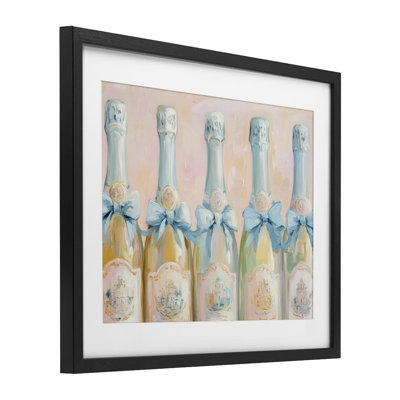 «Pastel Blue Champagne Bottles», reproduction sous verre encadrée, design par Petal Prints Design