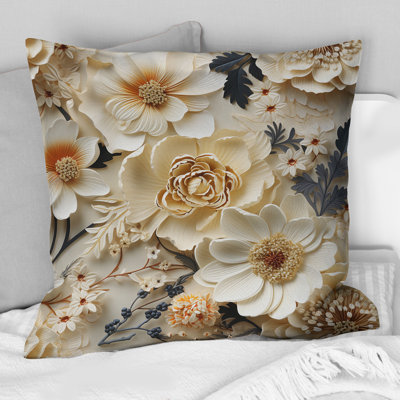 Coussin décoratif à imprimé floral crème Lace Botanics II