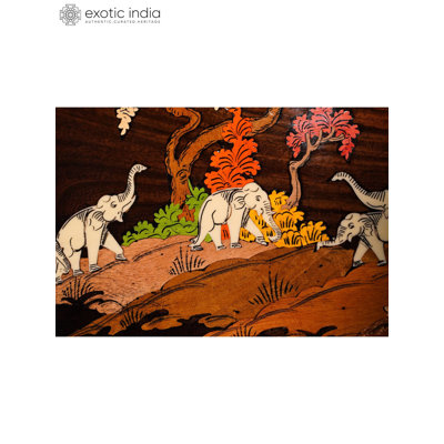 Peinture sur bois 27 "Herd of Roaring Elephants in Jungle 27" - panneau de bois de rose de couleur naturelle avec incrustation traditionnelle, art faunique fabriqué à la main