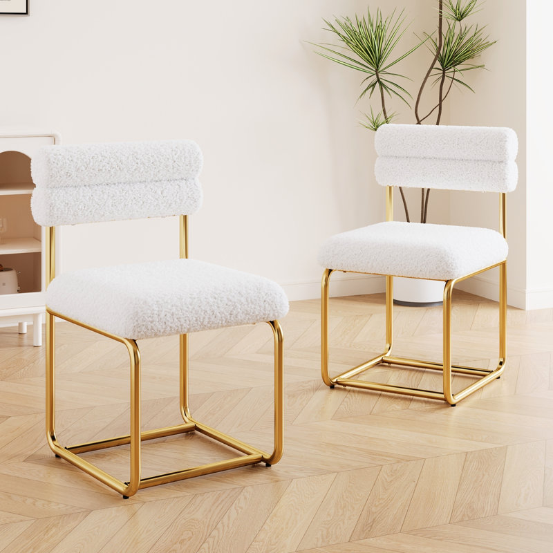 2 pièces de chaises de salle à manger en tissu blanc, coussin épais pour la maison, pieds ergonomiques en fer forgé doré et assise confortable de 2 chaises de salle à manger, coussin, maison élégante