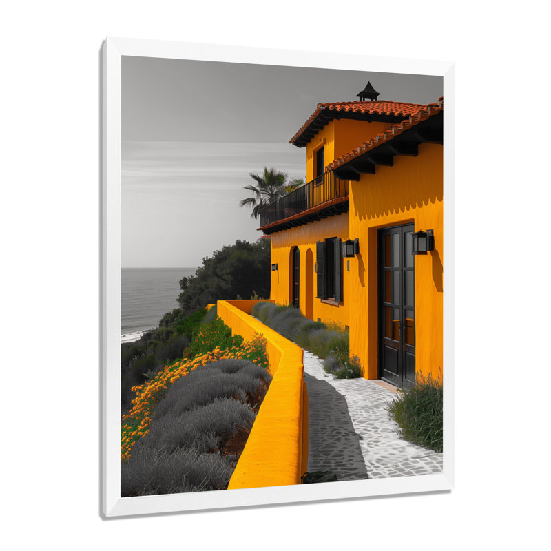«Yellow Grey Summer Coastal Cove Hotel», art mural hôtels et loges, Cadre simple blanc, H 24 po x l 32 po