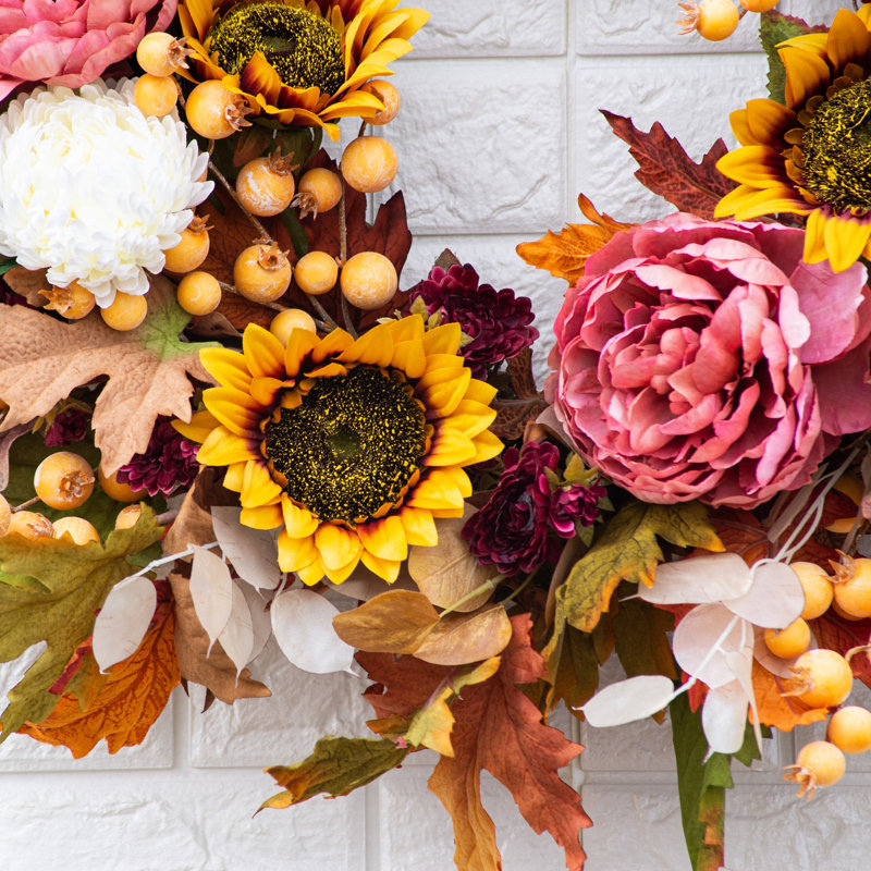 Couronne d'automne élégance pivoine mauve, tournesol doré avec mamans et feuilles d'automne mixtes