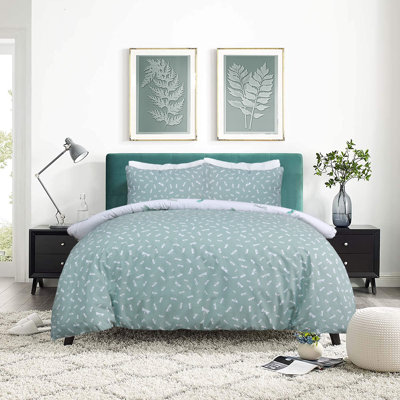 Mudge Polyester Animal Print Duvet Cover Set with Pillowcases Included