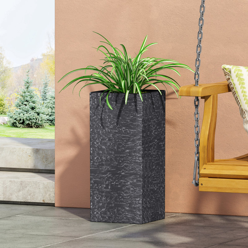 Pot de fleurs d'extérieur Fiorella, H 24,25 po x l 10,75 po x P 10,75 po, Black