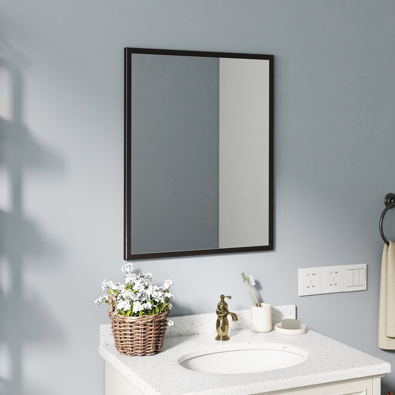 Miroir noir en aluminium durable de 24 pouces pour les salles de bain compactes, design élégant et moderne avec une réflexion claire