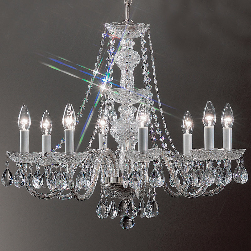Lustre traditionnel / classique à 8 lumières de style bougie Greig, Chrome