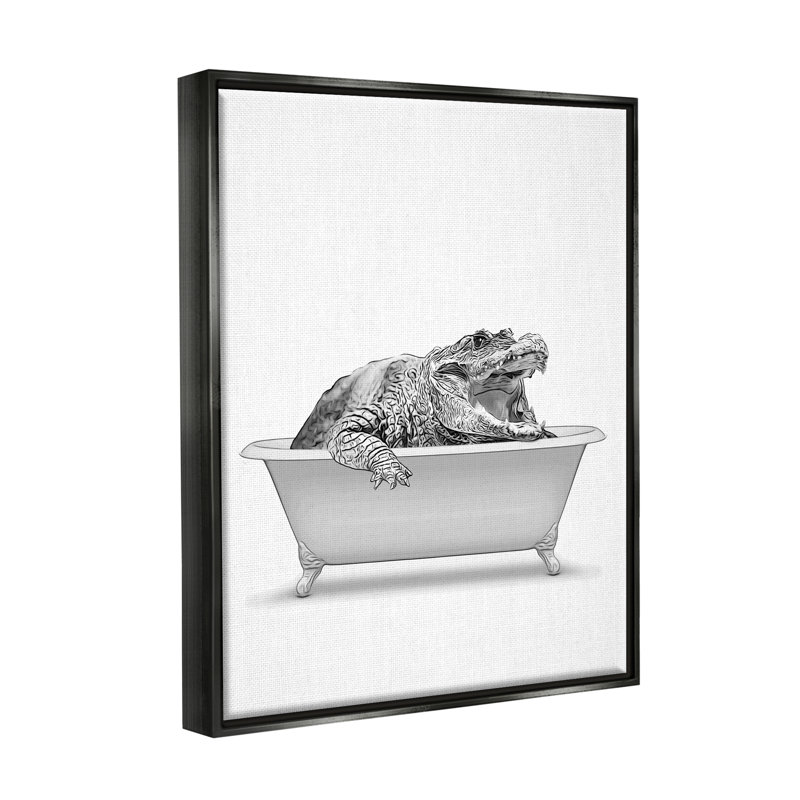 «Crocodile Bathroom Wildlife Tub» par Annalisa Latella, impression, H 21 po x l 17 po x P 1,7 po, Cadre flottant noir de jais