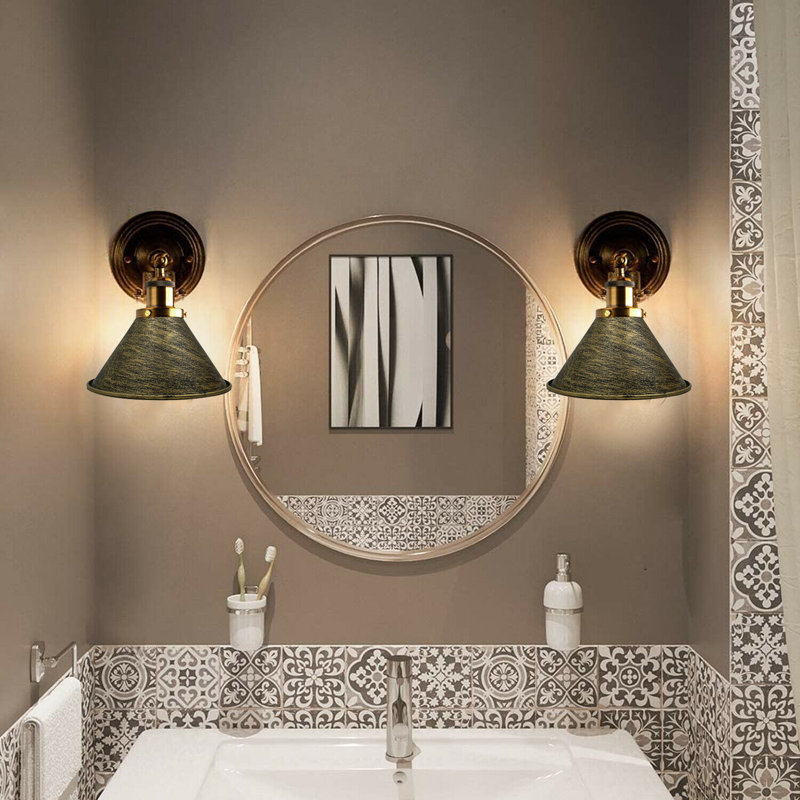 Aybar Armed Sconce, Brushed Brass, 20cm H x 18cm W x 20cm D, Yellow Brass