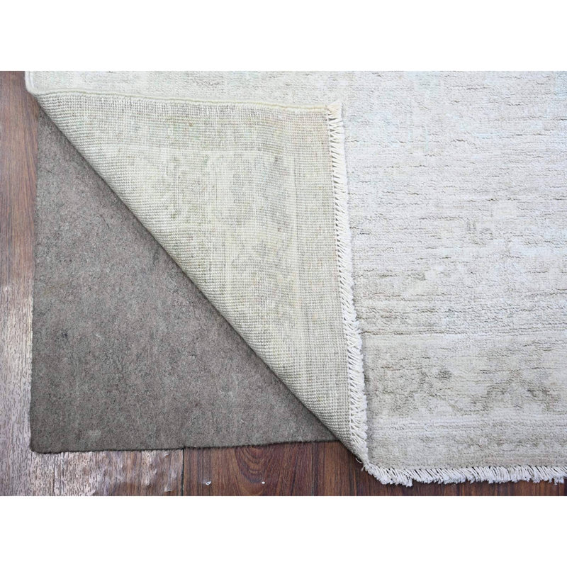 Tapis unique gris de 4 pi x 5 pi 9 po Phala