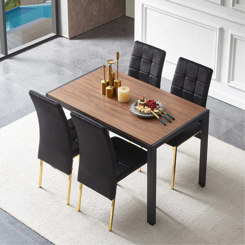 Ensemble de salle à manger 5 pièces comprenant une chaise nordique en velours noir à haut dossier et des pieds de couleur dorée et une table de salle à manger en panneau de fibres à densité moyenne Creative Design