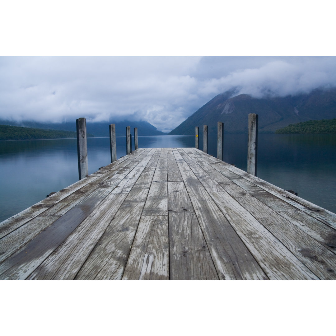 Pier am Rotoiti-See von Matejay - Druck