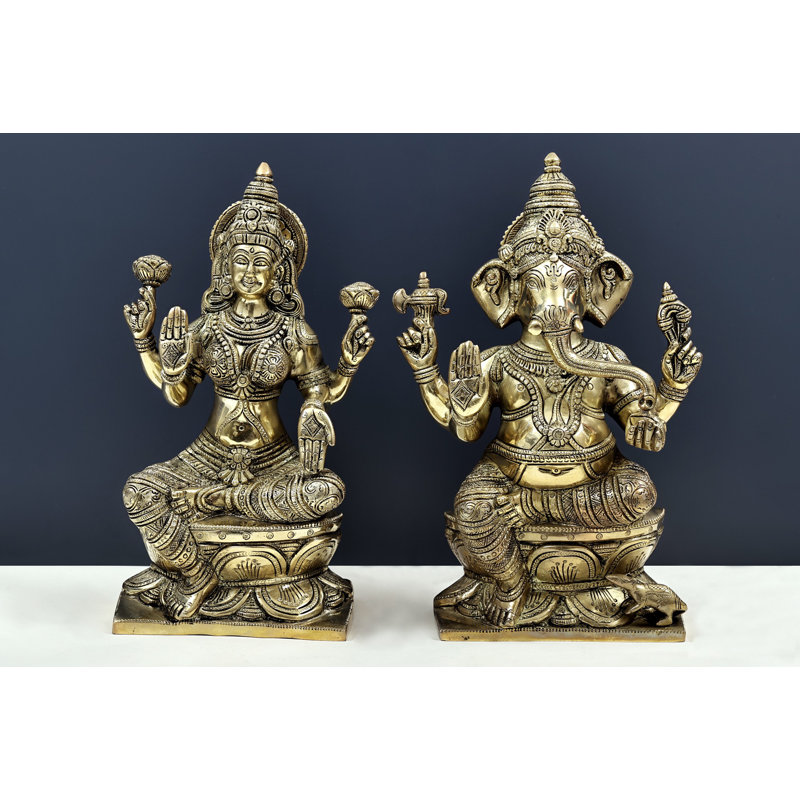 Banes à la main Ganesha avec Devi Lakshmi