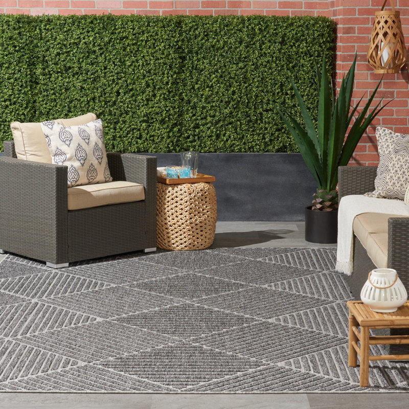 Cozumel Geometric Indoor / Outdoor Area Rug, Rectangle 269 x 361 cm