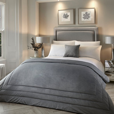 Velvet Solid Colour Bedspread