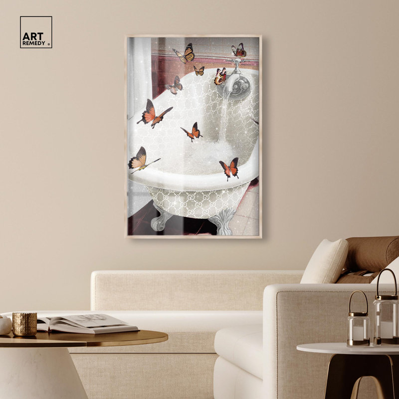 «Light Butterfly Garden Glam Bath Shadowbox Print Trendy Bathroom Art» par Art Remedy, H 55 po x l 37 po, Crème, crème