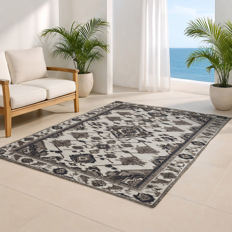 Persian Gray Indoor and Outdoor Area Rug, Rectangle 2' x 3'