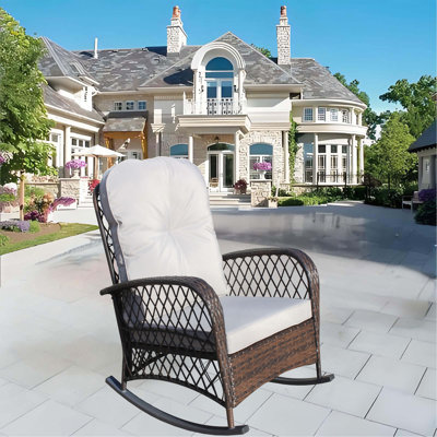 Chaise berçante d'extérieur en osier avec assise large, coussin épais et moelleux, chaise berçante en rotin avec structure en acier, capacité de poids élevée pour le patio, le jardin et la cour
