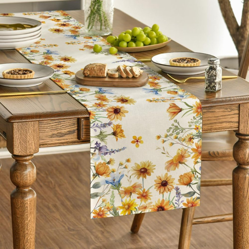 Chemin de table Sielen, 72 po x 13 po, Beige / jaune floral
