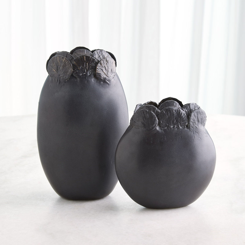 Sand Dollar Vase-Lg, Black