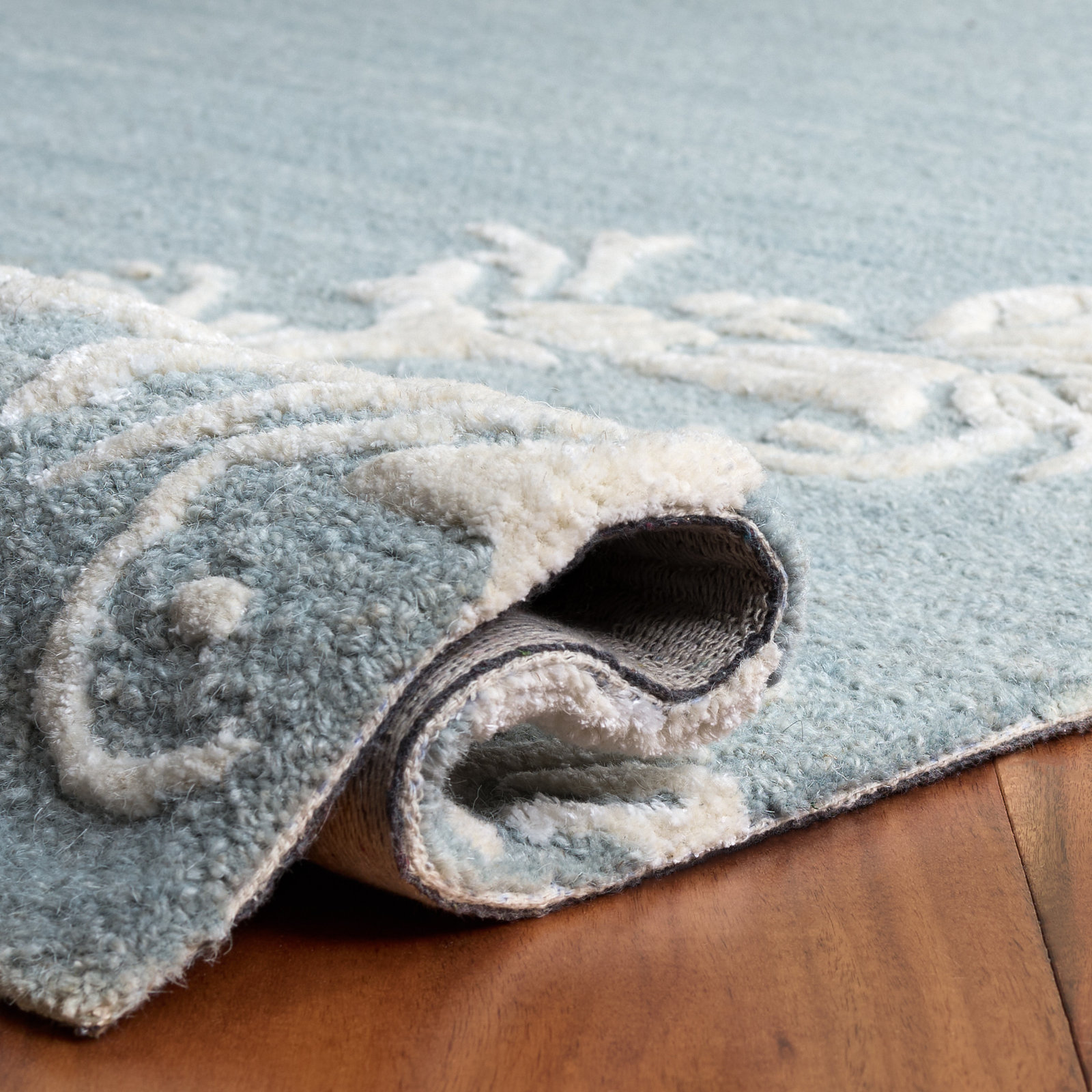 Hand-Tufted Wool Floral Rug, Rectangle 5' x 8'