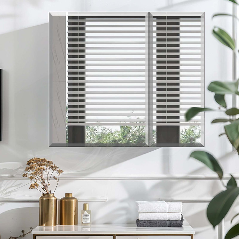 Armoire de salle de bain polyvalente avec fonctions avancées et rangement spacieux