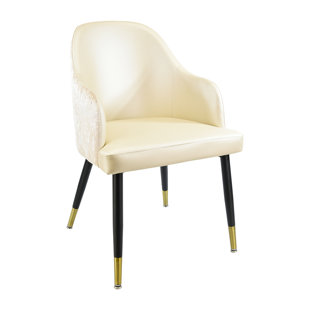 Andante Armchair