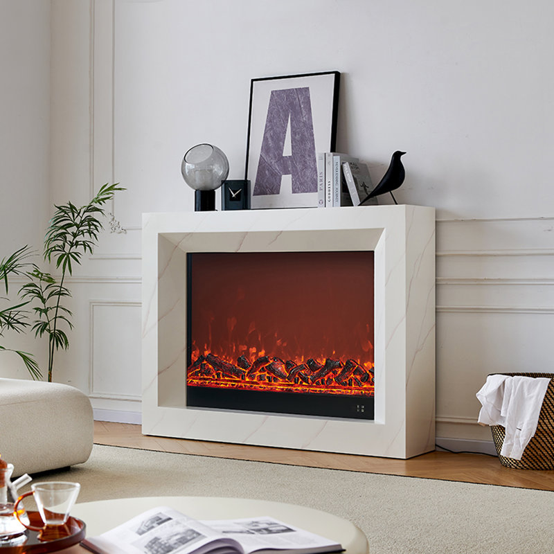 Foyer électrique de style français avec insert décoratif pour une utilisation domestique