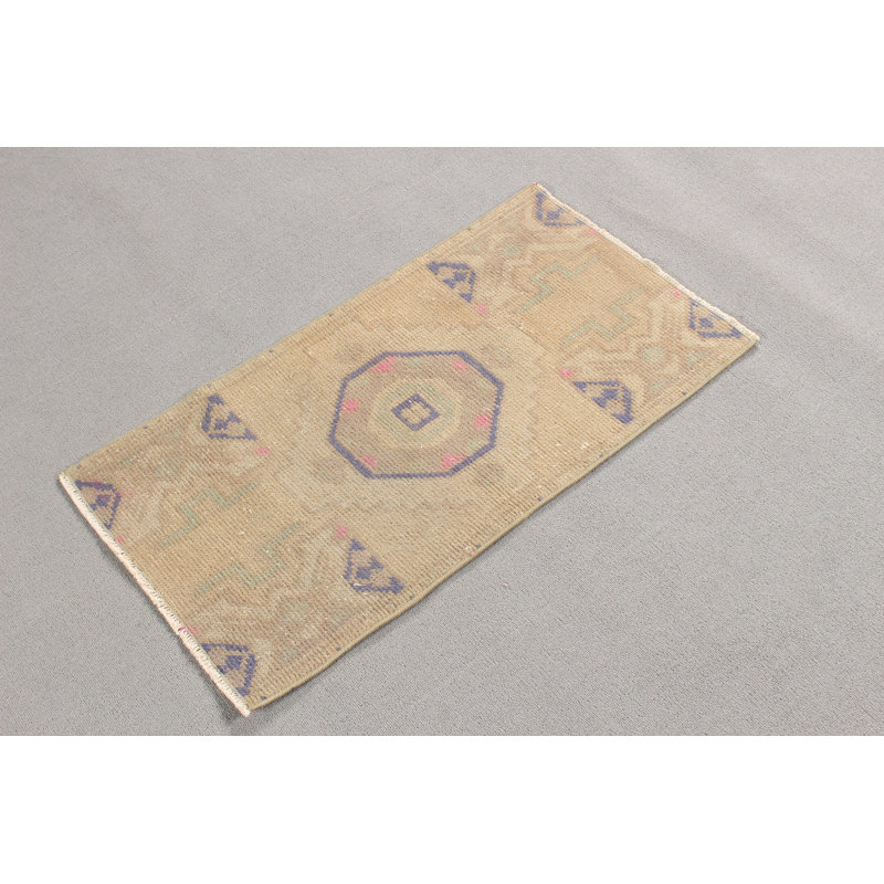 Petit tapis Oushak vert antique de Turquie idéal pour le vestibule dans un style rétro