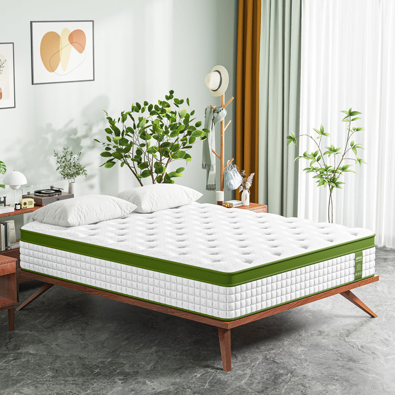 Luxury mattresses with pressure-relieving and supportive features, King, 12"