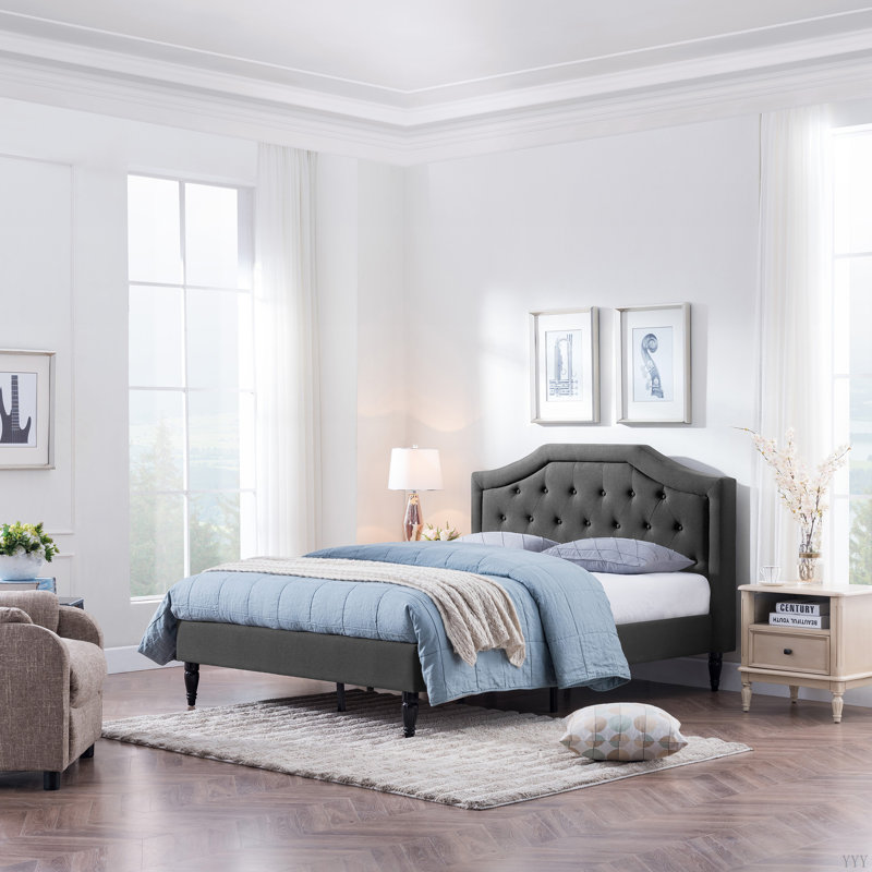 Grand lit plateforme tapissier Yulita, Gris