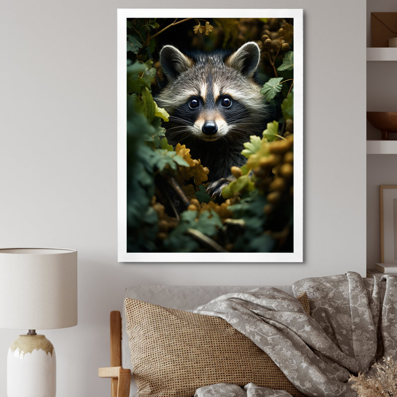 Curious Raccoon Collage VI - impression, H 20 po x l 12 po, Toile blanche à cadre unique