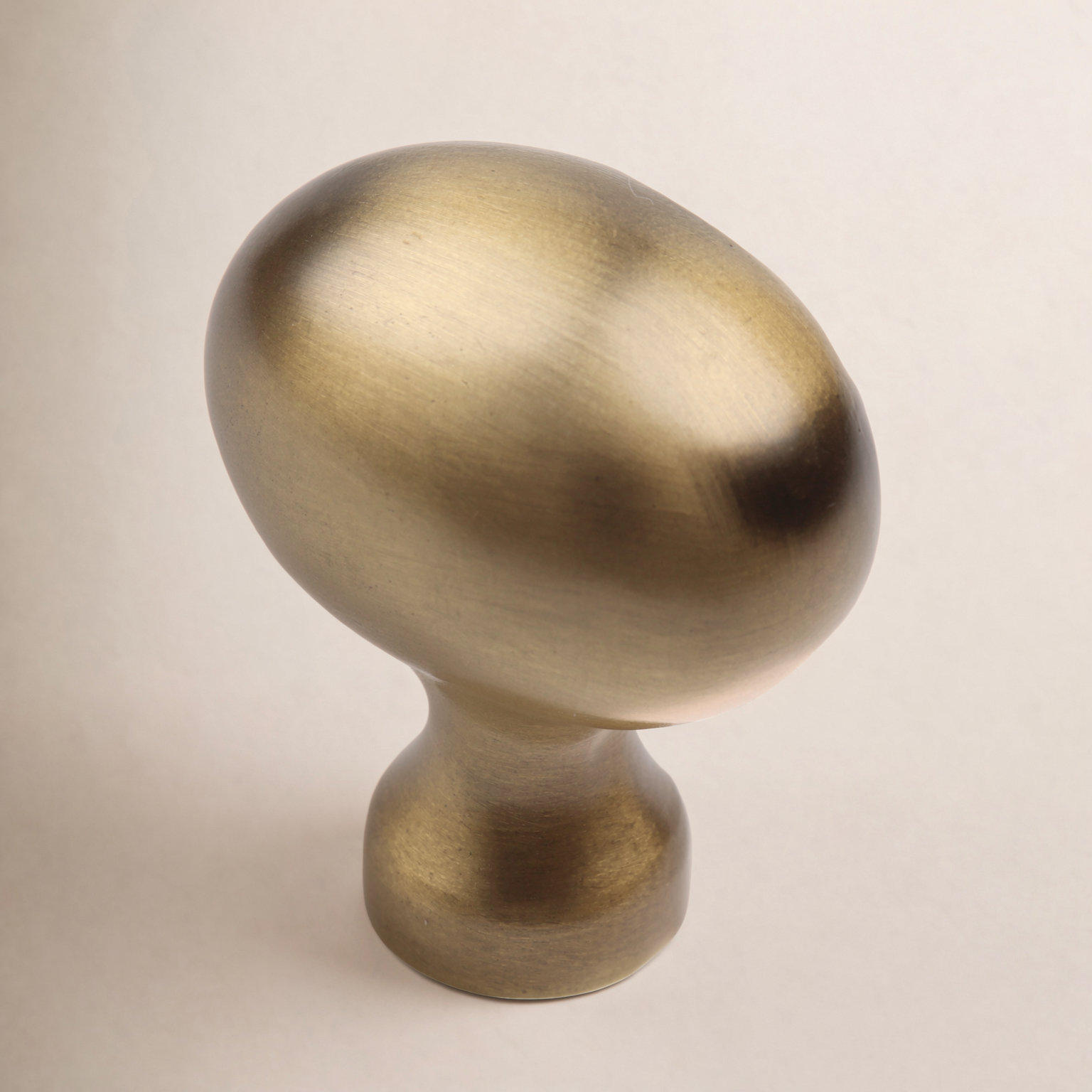 Classic 1 1/8" Length Oval Knob, Satin Gold