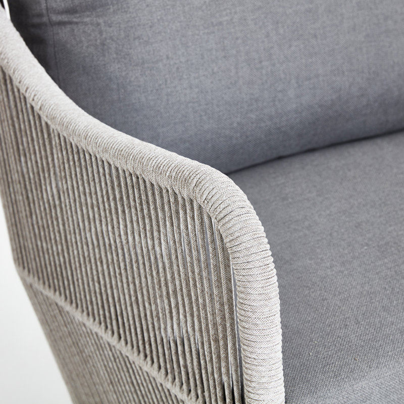 Chaise de patio avec coussins Neamiah