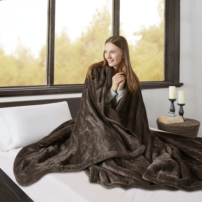 Beautyrest Heated Oversized Microlight to Berber Blanket, Full, Chocolate