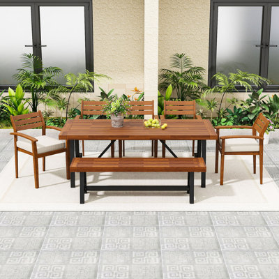 Ensemble repas d'extérieur 7 pièces avec coussins, chaises ergonomiques, banc et pieds réglables