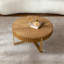 Table basse ronde à deux plis, fabriquée à la main, en relief, à piédestal, en bois, en forme d'olive, pour le salon
