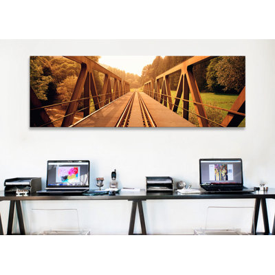 Railroad Tracks and Bridge Allemagne - reproduction de photo panoramique sur toile tendue