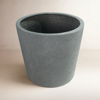 Mariano 11" Pot Planter