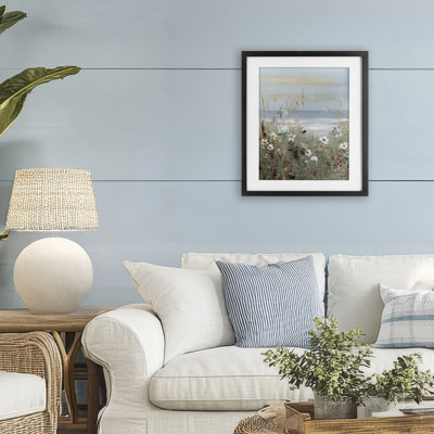Wild Flower Coastline, reproduction d'art sous verre encadrée, design par Sally Swatland