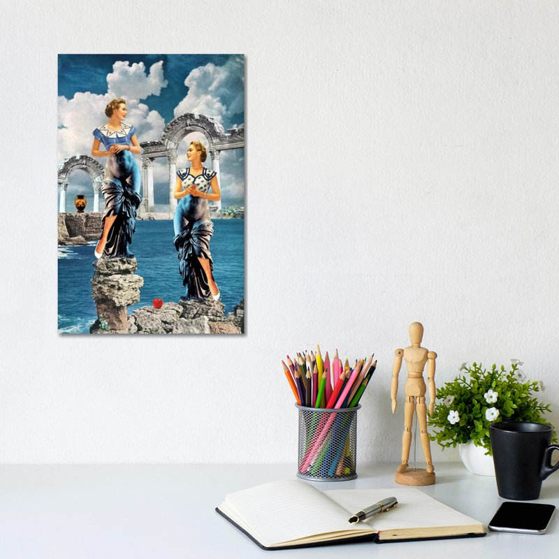 Eugenia Loli - Eris' Apple by Eugenia Loli - Floater Frame Print on Canvas, 20.32 cm H x 30.48 cm W, Wrapped Canvas