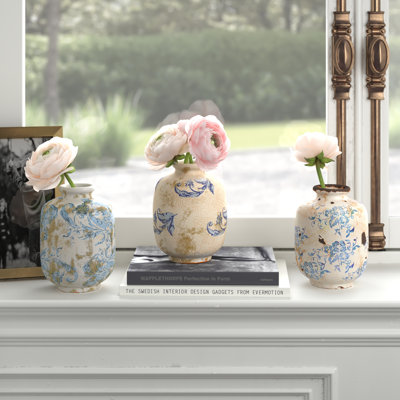 Vases décoratifs en terre cuite à l'aspect vieilli prononcé