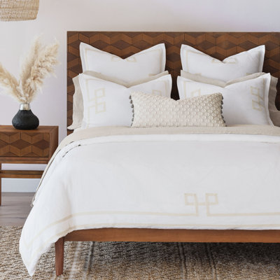 Resort Linen Program Comforter