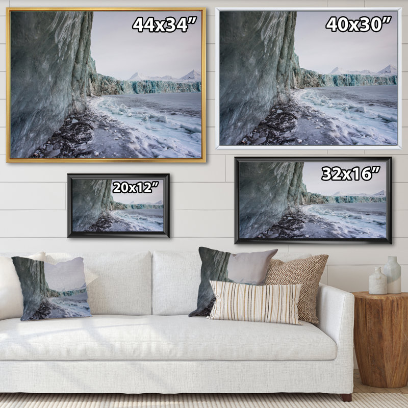 Magnifique image d'un mur de glace - peinture sur toile, H 34 po x l 44 po, Toile avec cadre en érable