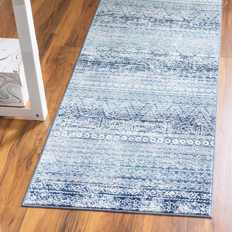 Tapis bleu à motif géométrique, Tapis de couloir 2 pi x 5 pi 11 po