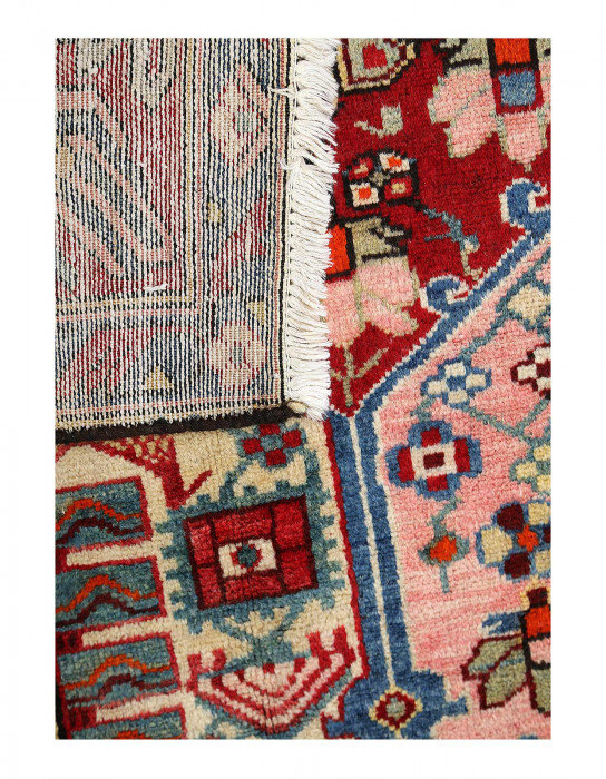 Persian antique bakhtiari rug 4'8"x7'3"