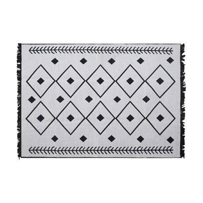 Sandyville Geometric Area Rug