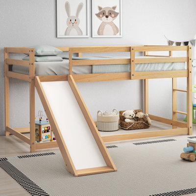 Lit superposé bas avec glissade, lit mezzanine avec échelle d'escalade, cadre de lit superposé simple en bois avec garde-corps complets et espace de rangement pour les tout-petits
